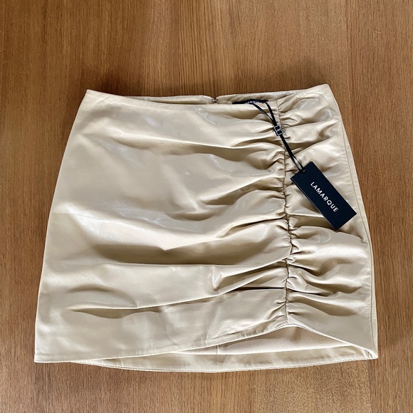Lamarque Aricia Beige Ruched Leather Skirt US4 New With Tags - Picture 9 of 11
